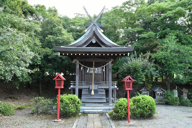 多摩市唐木田　稲荷神社