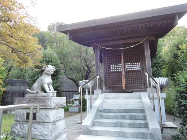 多摩市永山 　御嶽神社