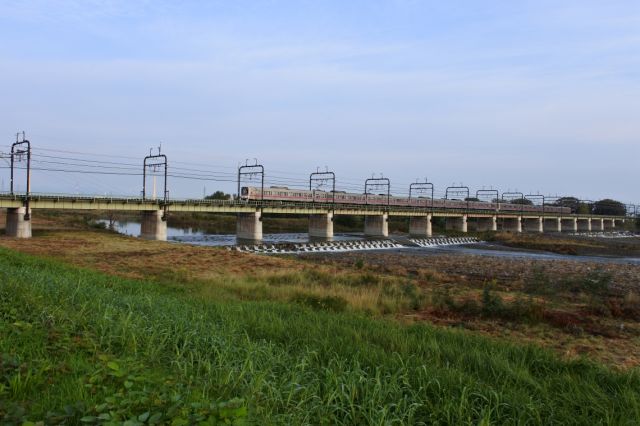 鉄橋の下は堰