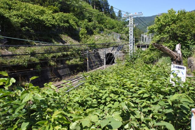 小仏トンネル