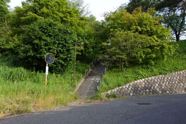 城跡へ続く階段