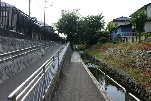 自転車も通れます