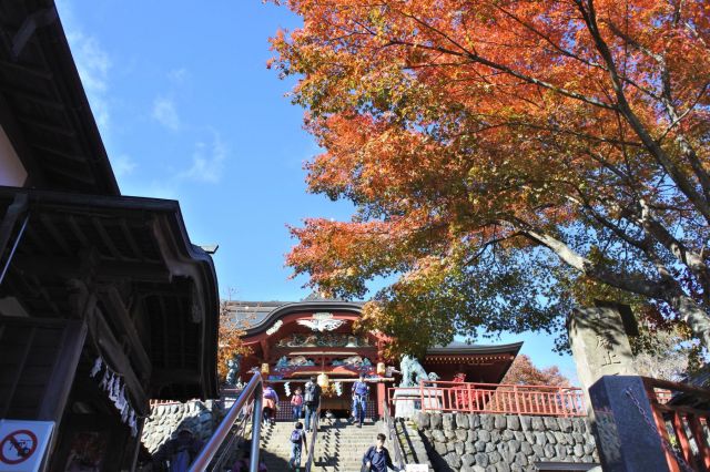 山頂の拝殿