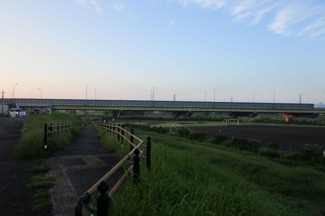 多摩川沿い左岸