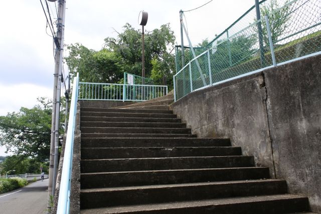 三角公園階段