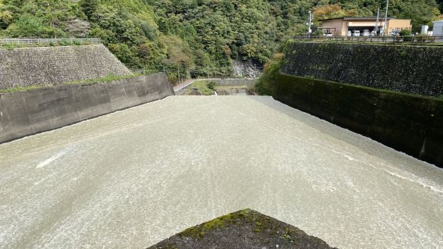 奥多摩湖からの多摩川