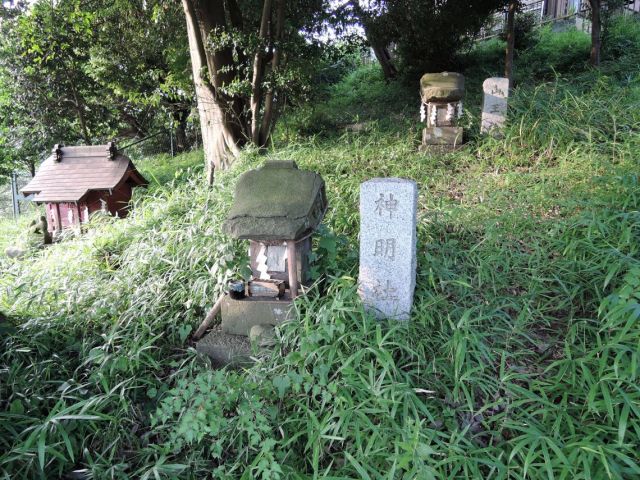 山王社と明神社